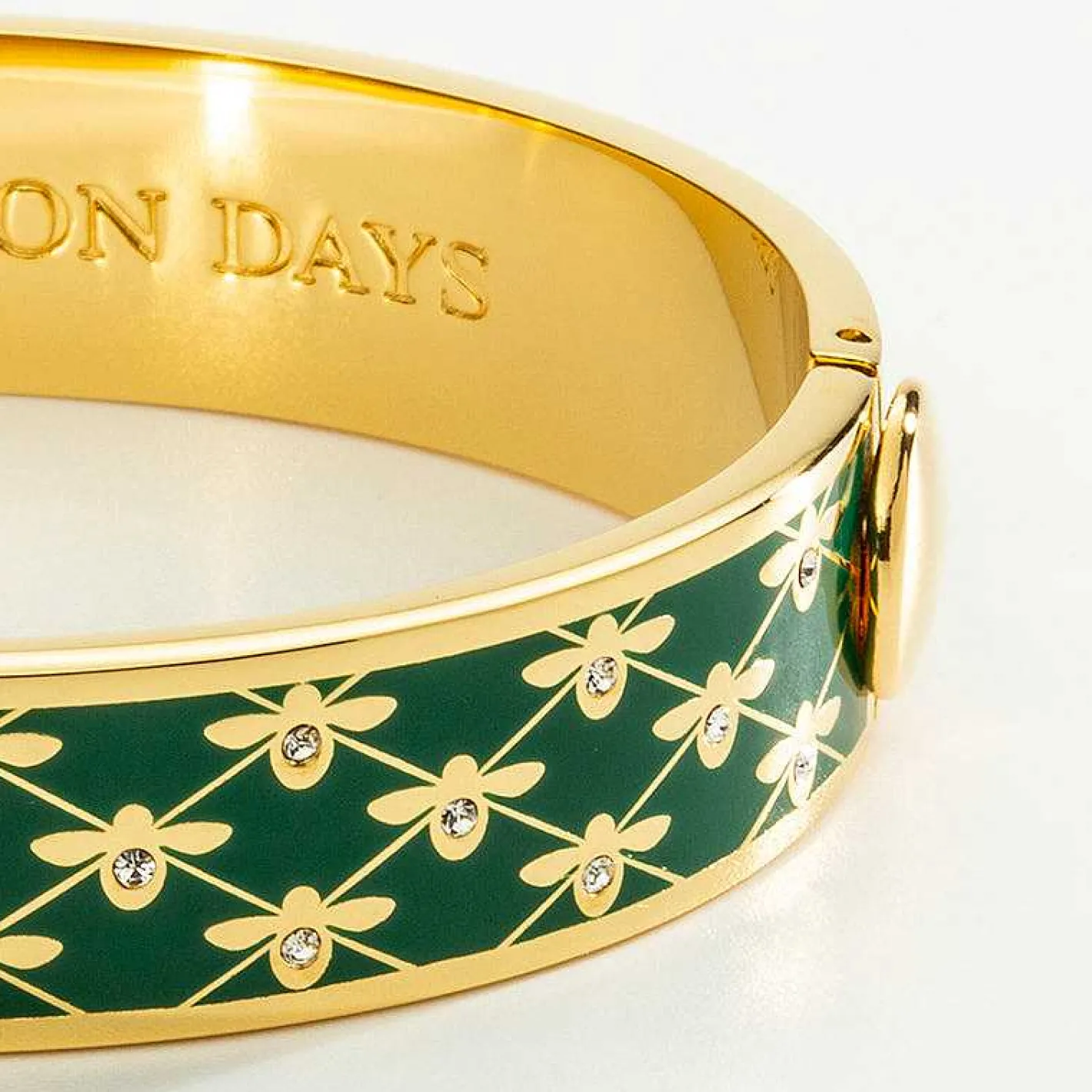 Halcyon Days Hinged Bangles*Bee Sparkle Trellis Emerald Gold Bangle |