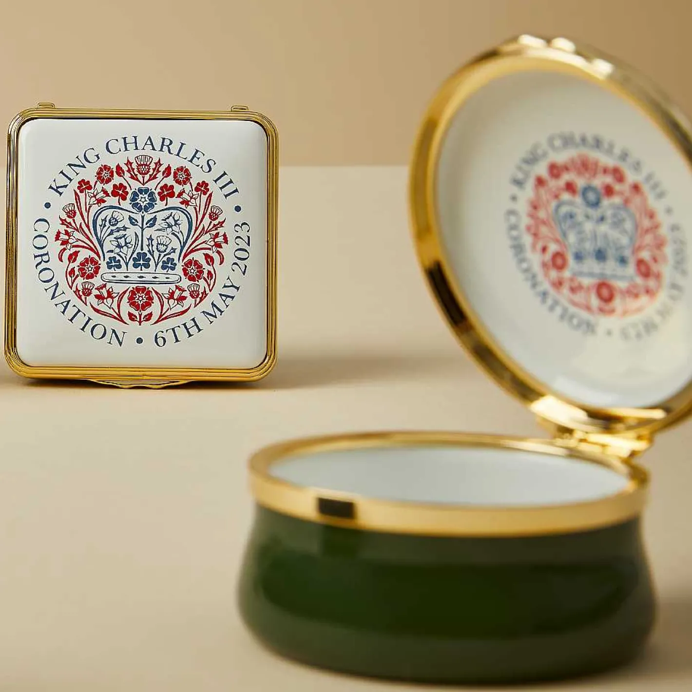 Halcyon Days The Royal Family*Coronation Emblem Enamel Box