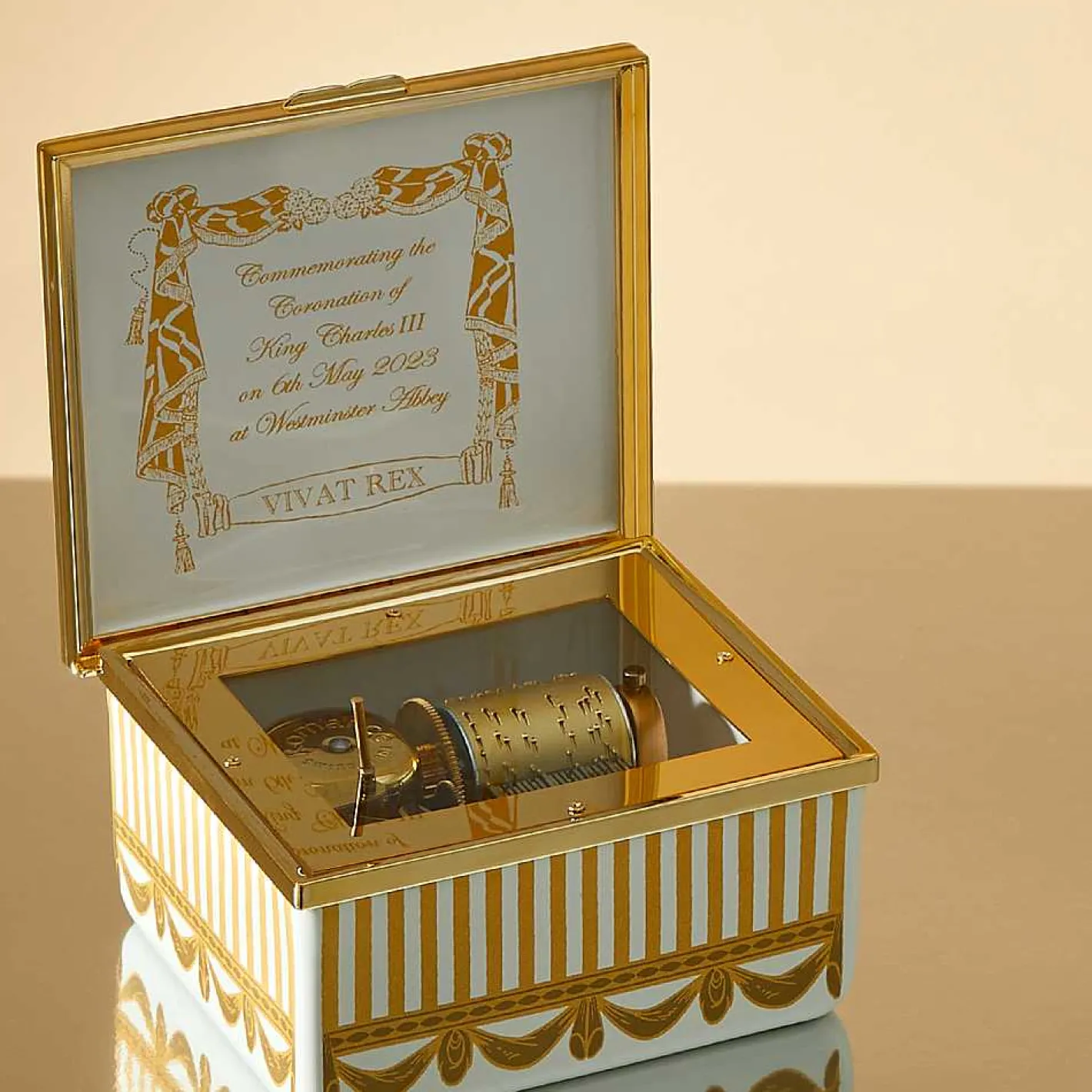 Halcyon Days Commemorative & Limited Editions*Coronation Gold Prestige Musical Box